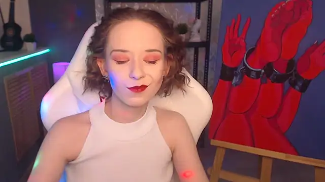 FascinatingEyess online show from March 17, 2025, 6:07 am