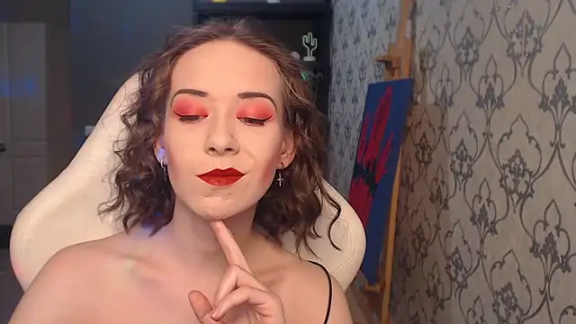 FascinatingEyess online show from June 11, 2026, 7:22 pm