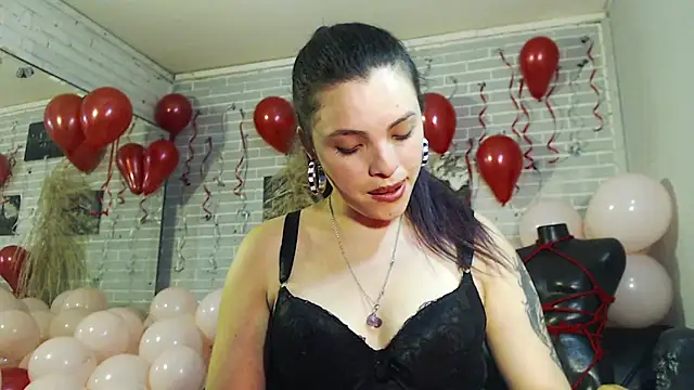 elizatexx online show from March 21, 2025, 9:34 pm