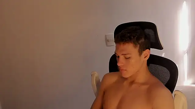 laurent nova online show from February 16, 2026, 7:12 pm