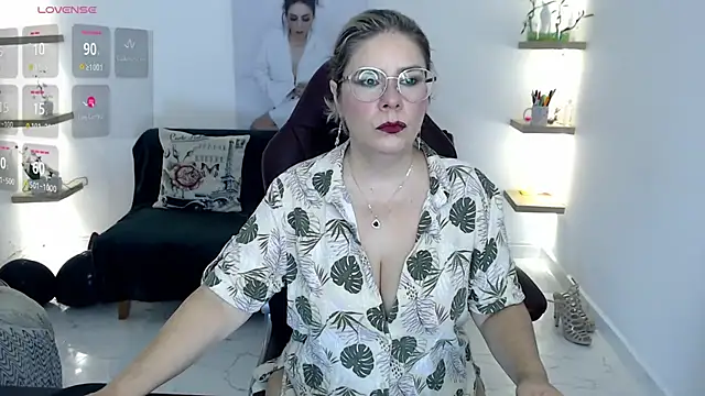 Snapshot of zehra_sanem chatting on May 27, 2026, 3:19 pm zehra sanem online show from May 27, 2026, 3:19 pm
