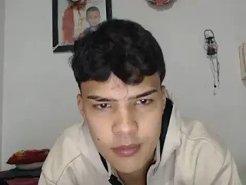 Snapshot of masterdaniel88 chatting on February 9, 2025, 8:34 pm masterdaniel88 online show from February 9, 2025, 8:34 pm