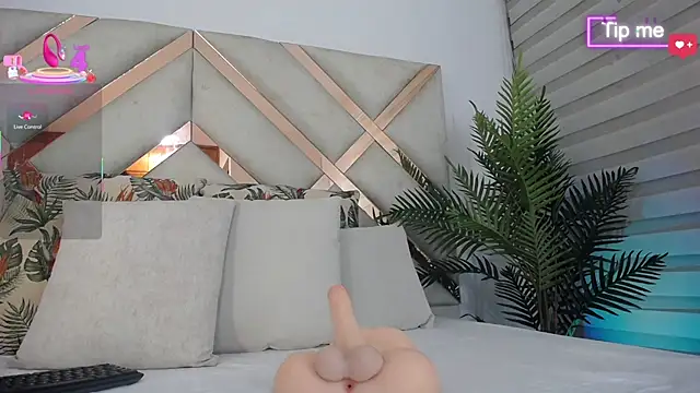 Snapshot of katy_ruiz chatting on October 17, 2025, 4:05 am katy ruiz online show from October 17, 2025, 4:05 am