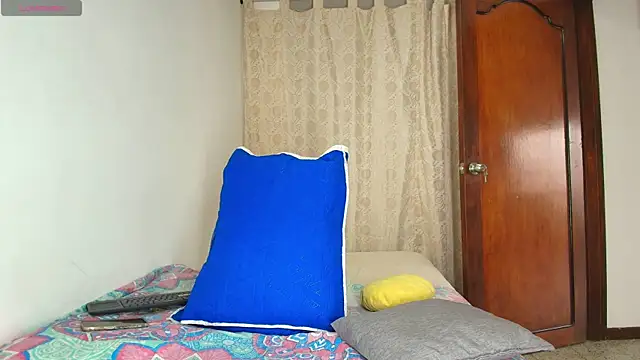 Luciana Ortiz1 online show from April 20, 2026, 12:41 pm