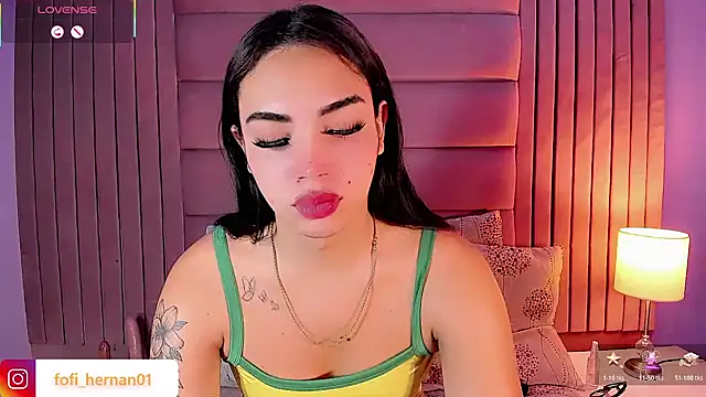 Snapshot of Sofi_hdz chatting on July 14, 2026, 9:10 pm Sofi hdz online show from July 14, 2026, 9:10 pm