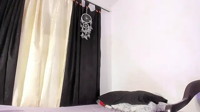 katia  dann online show from October 19, 2025, 1:36 pm