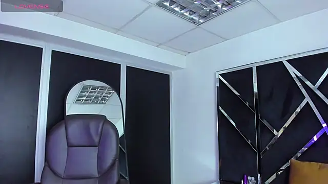 Ivanna18 x online show from September 19, 2025, 3:43 am