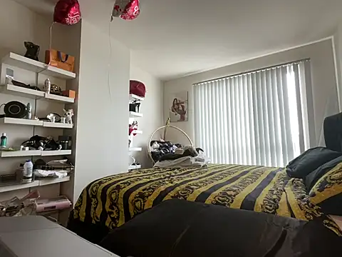 Snapshot of yourgoddessangela chatting on March 17, 2025, 5:27 pm yourgoddessangela online show from March 17, 2025, 5:27 pm