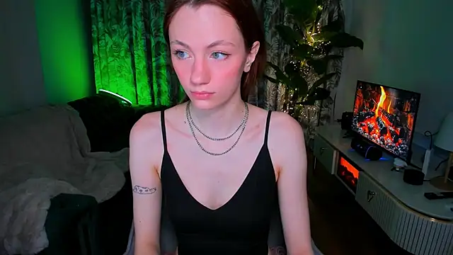 Alyssa Smitt online show from February 8, 2026, 11:35 pm