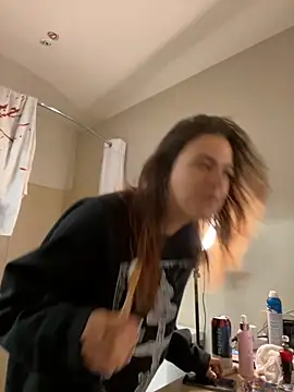 SafeinouterSpace online show from October 17, 2025, 9:38 pm