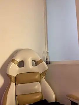 Ady 18 online show from March 11, 2025, 9:26 pm