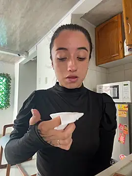 Ady 18 online show from September 8, 2025, 6:40 pm