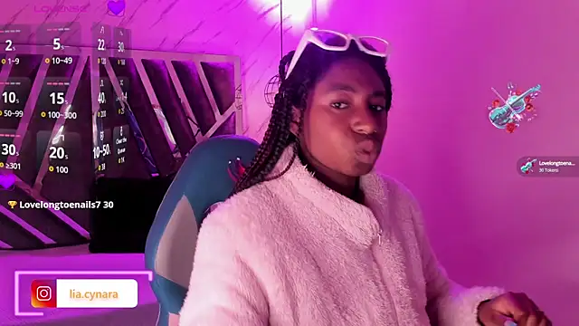 Queen perla  online show from October 1, 2025, 11:36 am