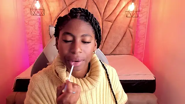 Queen perla  online show from March 7, 2025, 12:34 pm