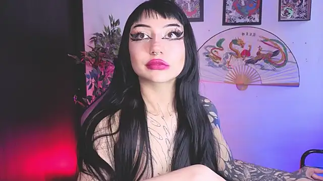 Snapshot of catipetite chatting on July 9, 2026, 7:35 pm catipetite online show from July 9, 2026, 7:35 pm