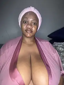 Chubbykarisma27 online show from September 9, 2025, 3:38 am