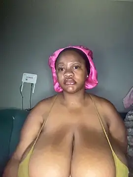 Chubbykarisma27 online show from September 28, 2025, 5:14 am