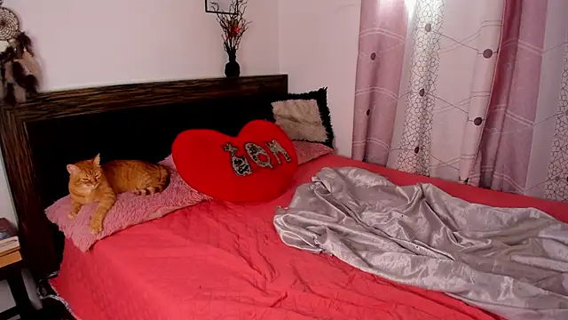  Selene 1111 online show from February 14, 2025, 7:44 pm