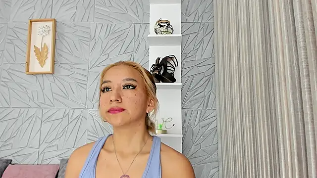 Snapshot of agatadelphine chatting on October 23, 2025, 1:10 pm agatadelphine online show from October 23, 2025, 1:10 pm