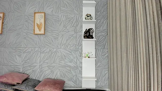 Snapshot of agatadelphine chatting on October 27, 2025, 1:12 pm agatadelphine online show from October 27, 2025, 1:12 pm