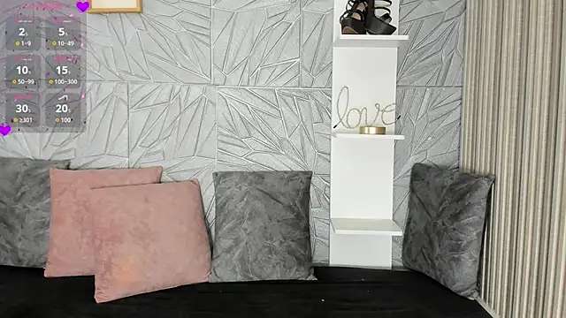 Snapshot of agatadelphine chatting on October 3, 2025, 1:23 pm agatadelphine online show from October 3, 2025, 1:23 pm