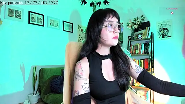 Conlosmichis online show from November 26, 2025, 1:27 am