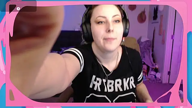 Snapshot of CirqueNoirBlu chatting on November 28, 2025, 3:28 am CirqueNoirBlu online show from November 28, 2025, 3:28 am