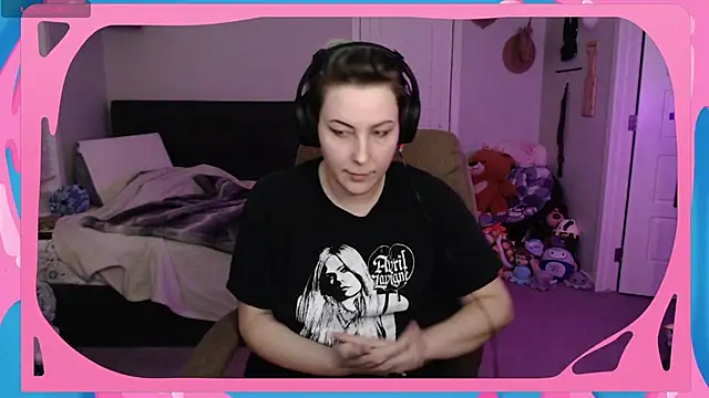 Snapshot of CirqueNoirBlu chatting on October 17, 2025, 4:05 am CirqueNoirBlu online show from October 17, 2025, 4:05 am