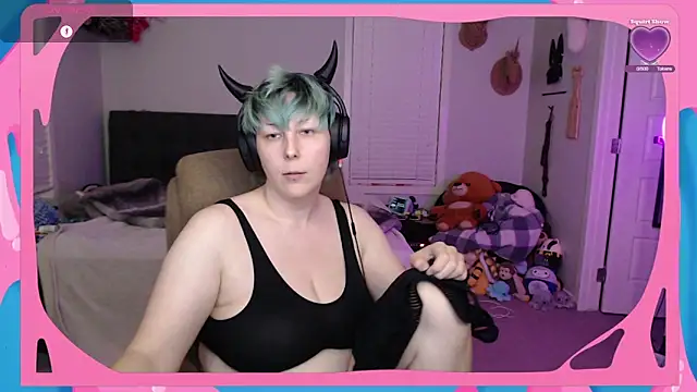 Snapshot of CirqueNoirBlu chatting on September 19, 2025, 3:21 am CirqueNoirBlu online show from September 19, 2025, 3:21 am