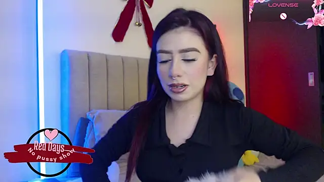 Snapshot of Your_rosalie chatting on December 20, 2025, 4:26 am Your rosalie online show from December 20, 2025, 4:26 am