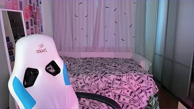 Vanessa Verona online show from April 11, 2026, 5:15 am