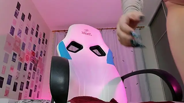 Vanessa Verona online show from November 8, 2025, 5:22 am