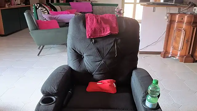 peachgirlmartyna online show from November 1, 2025, 10:09 am