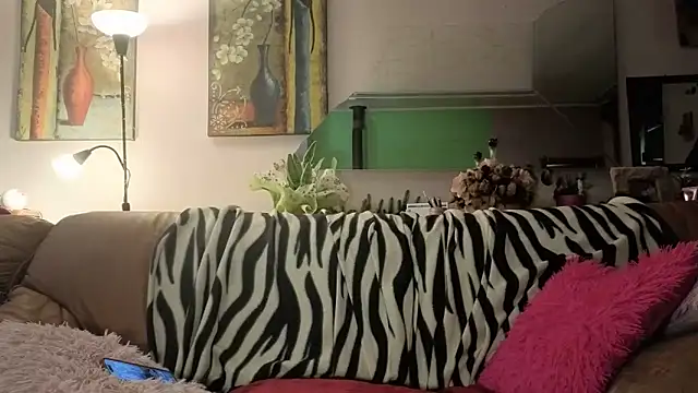 peachgirlmartyna online show from April 9, 2026, 1:39 pm