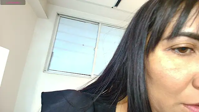 Snapshot of GiaFox_ chatting on May 12, 2026, 8:26 pm GiaFox online show from May 12, 2026, 8:26 pm