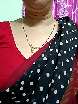 Snapshot of Rosy-B chatting on April 23, 2026, 9:38 pm Rosy-B online show from April 23, 2026, 9:38 pm