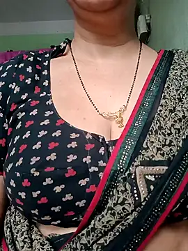 Snapshot of Rosy-B chatting on April 30, 2026, 12:39 am Rosy-B online show from April 30, 2026, 12:39 am