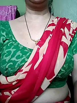 Snapshot of Rosy-B chatting on April 28, 2026, 9:46 am Rosy-B online show from April 28, 2026, 9:46 am