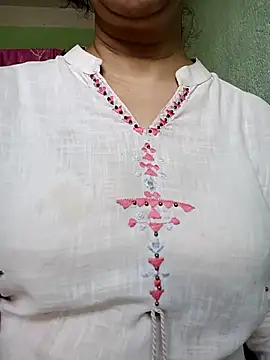 Snapshot of Rosy-B chatting on April 26, 2026, 10:01 am Rosy-B online show from April 26, 2026, 10:01 am