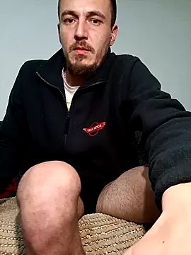 mayk18cm online show from January 31, 2025, 9:37 am