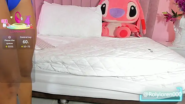 Snapshot of RolyLoren chatting on September 12, 2025, 2:06 pm RolyLoren online show from September 12, 2025, 2:06 pm