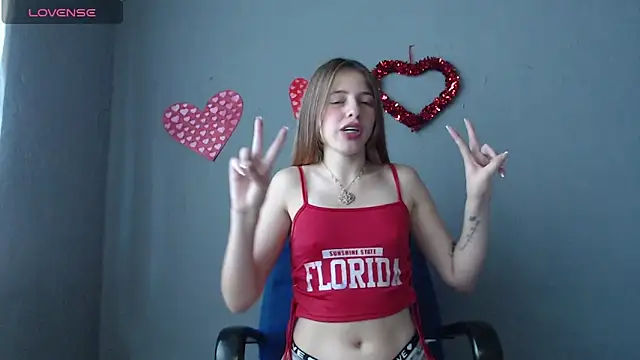 blue violette  online show from February 10, 2025, 3:53 pm