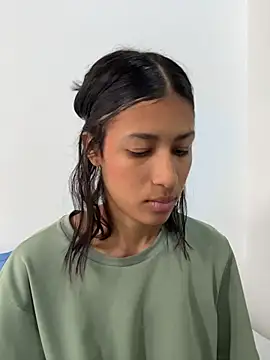 Valentinabaker online show from July 23, 2026, 1:52 pm