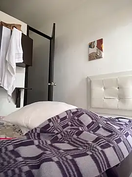 Valentinabaker online show from March 26, 2026, 3:10 pm