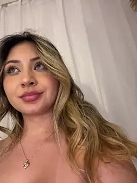 SaraFerreira online show from March 18, 2025, 11:53 pm