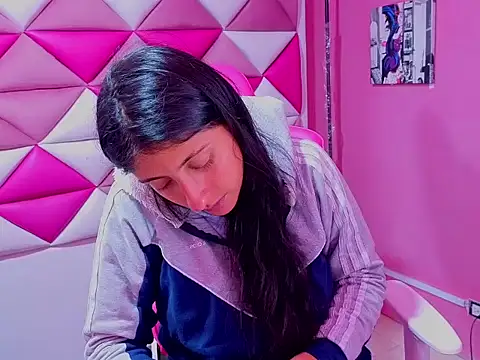 Cameron cutte online show from October 2, 2025, 2:37 am