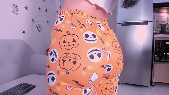 DannaHyde online show from October 14, 2025, 5:24 pm