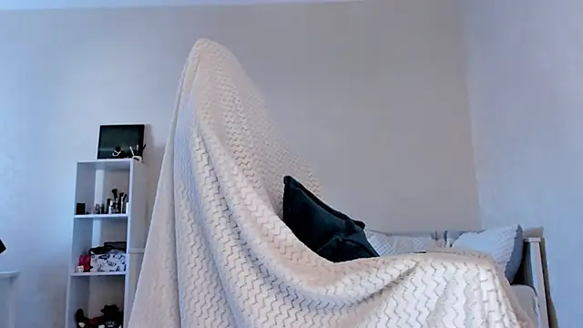 Britney Ross online show from February 27, 2025, 6:35 am