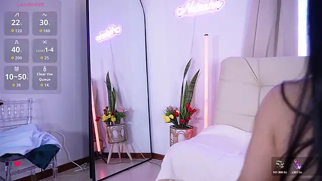 Snapshot of Natasha__Sccott chatting on November 10, 2025, 7:08 pm Natasha Sccott online show from November 10, 2025, 7:08 pm