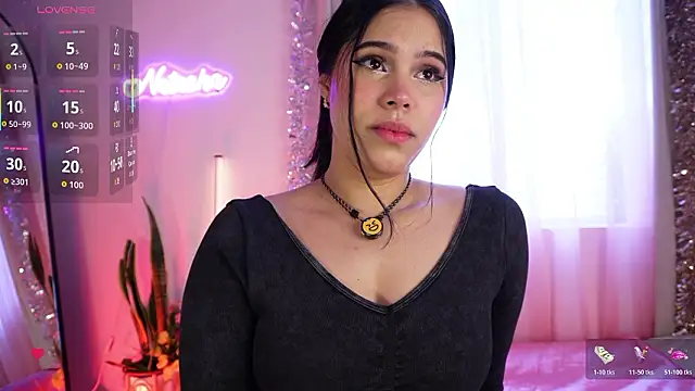 Natasha  Sccott online show from March 12, 2026, 6:23 pm